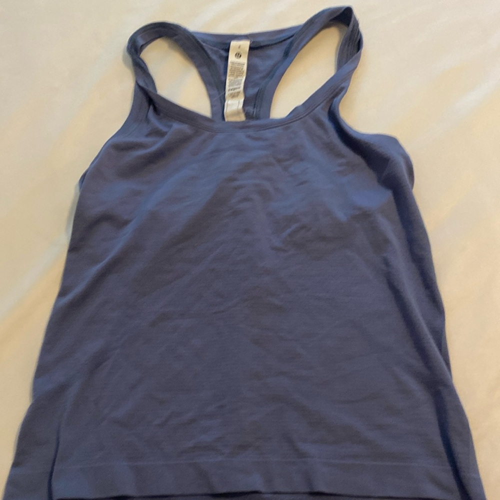 Lululemon swiftly tech tank, color blue, size 6